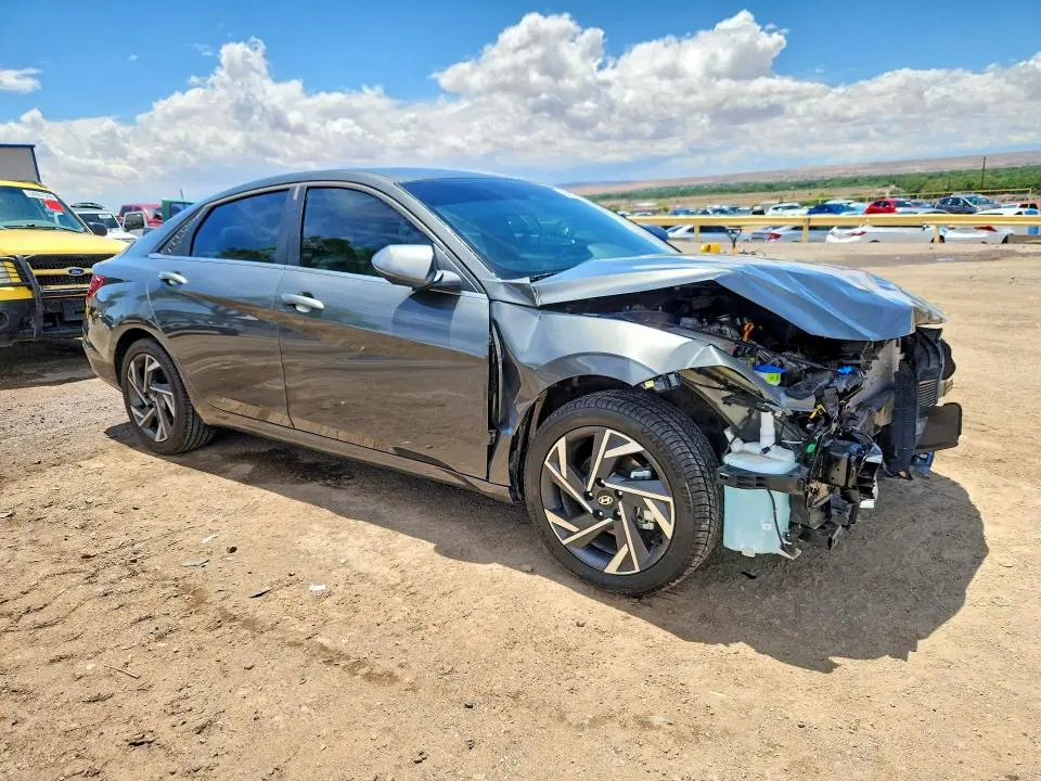 2025 HYUNDAI ELANTRA LIMITED  