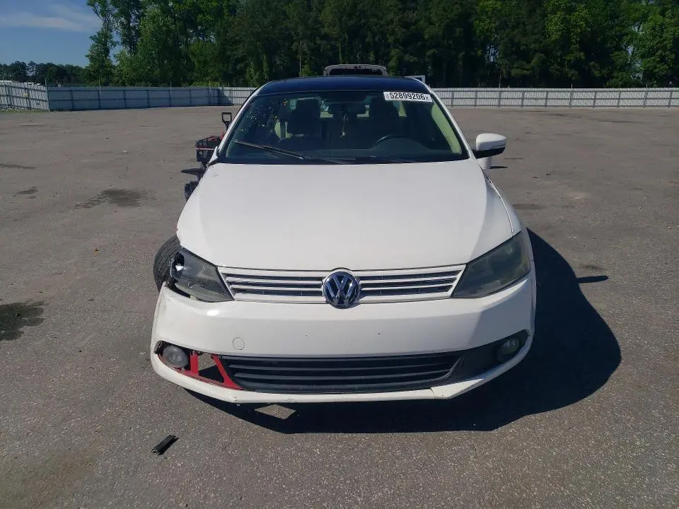 2011 VOLKSWAGEN JETTA SEL  