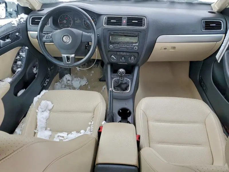 2014 VOLKSWAGEN JETTA SE  