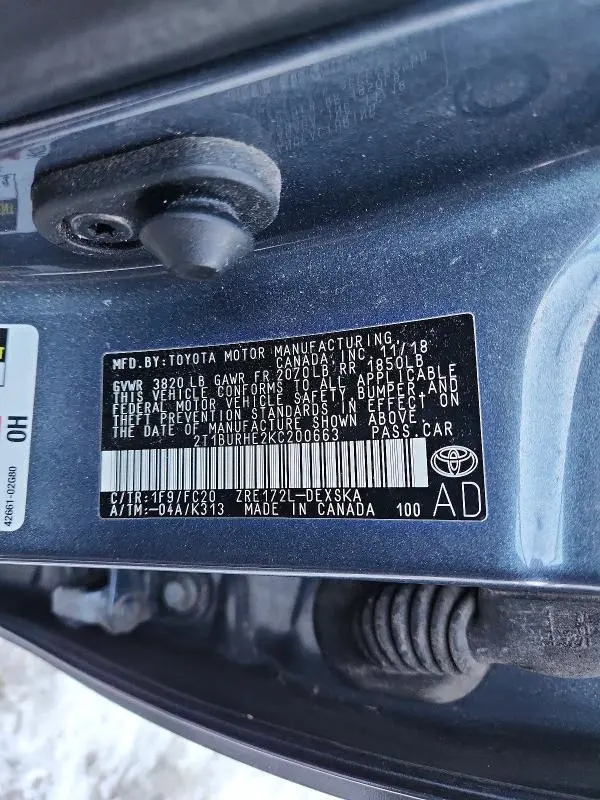 2019 TOYOTA COROLLA SE  