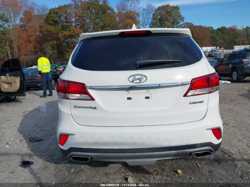 2017 HYUNDAI SANTA FE SE