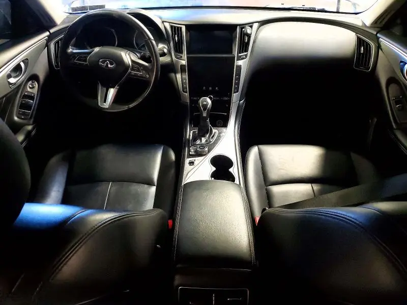 2021 INFINITI Q50 LUXE  