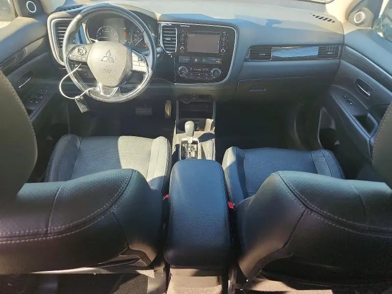 2016 MITSUBISHI OUTLANDER SE  
