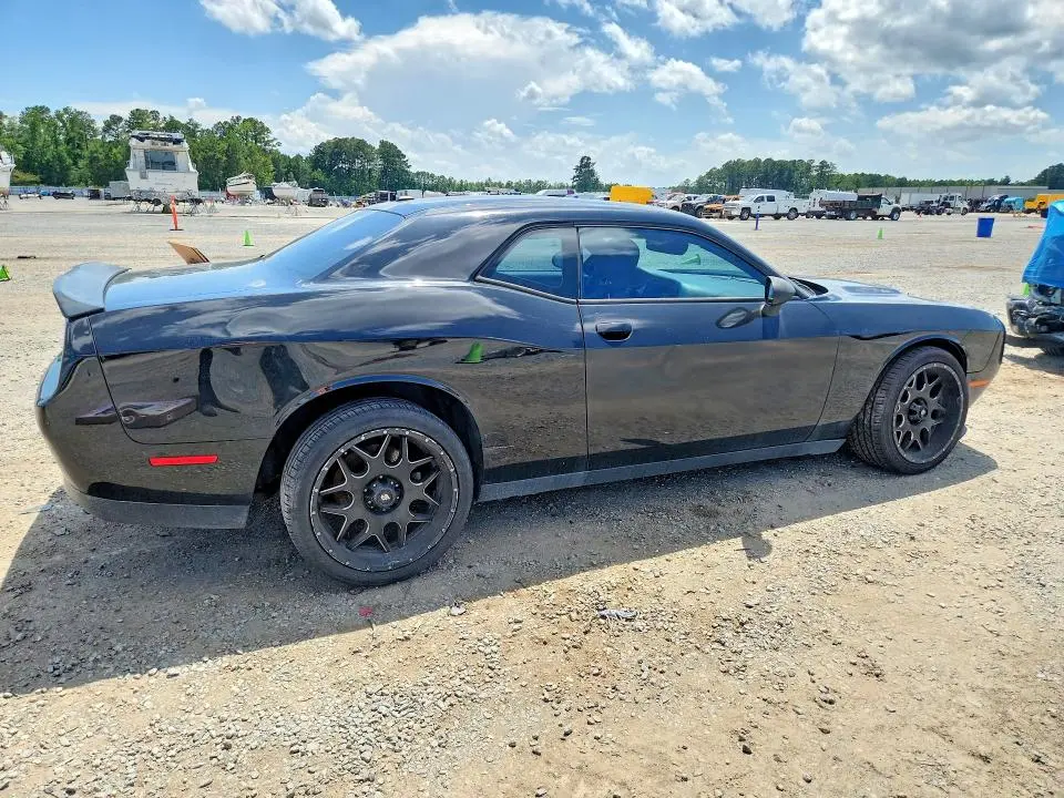 2017 DODGE CHALLENGER SXT  