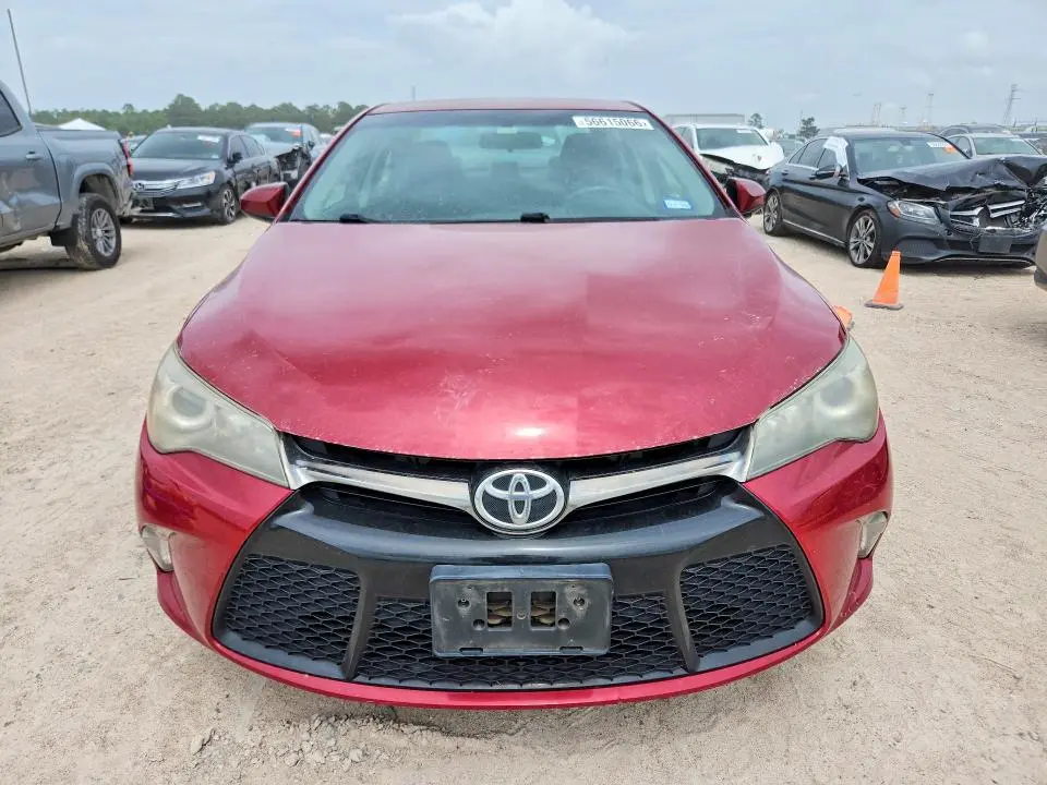 2015 TOYOTA CAMRY SE  