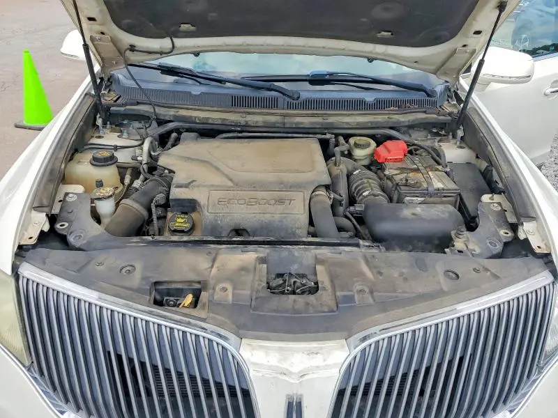 2013 LINCOLN MKT   