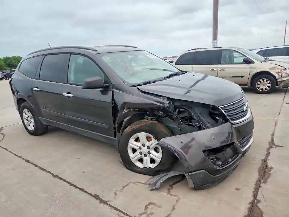 2013 CHEVROLET TRAVERSE LS  