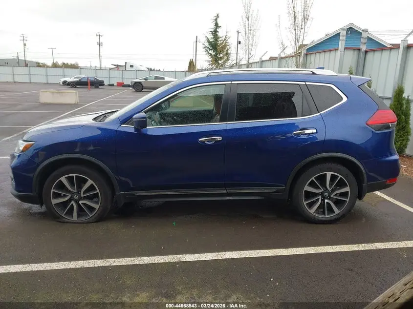 2017 NISSAN ROGUE SL