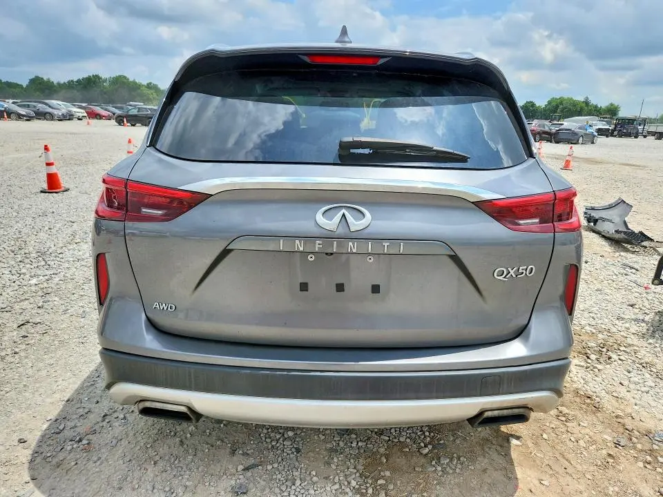2019 INFINITI QX50 LUXE  