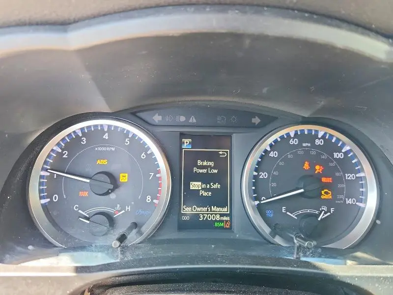 2019 TOYOTA HIGHLANDER LE PLUS  