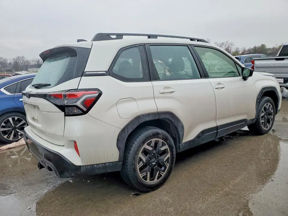 2025 SUBARU FORESTER   