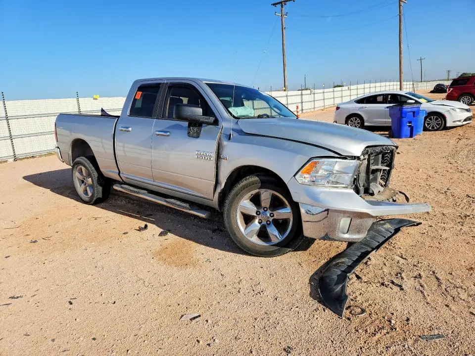 2015 RAM 1500 SLT  