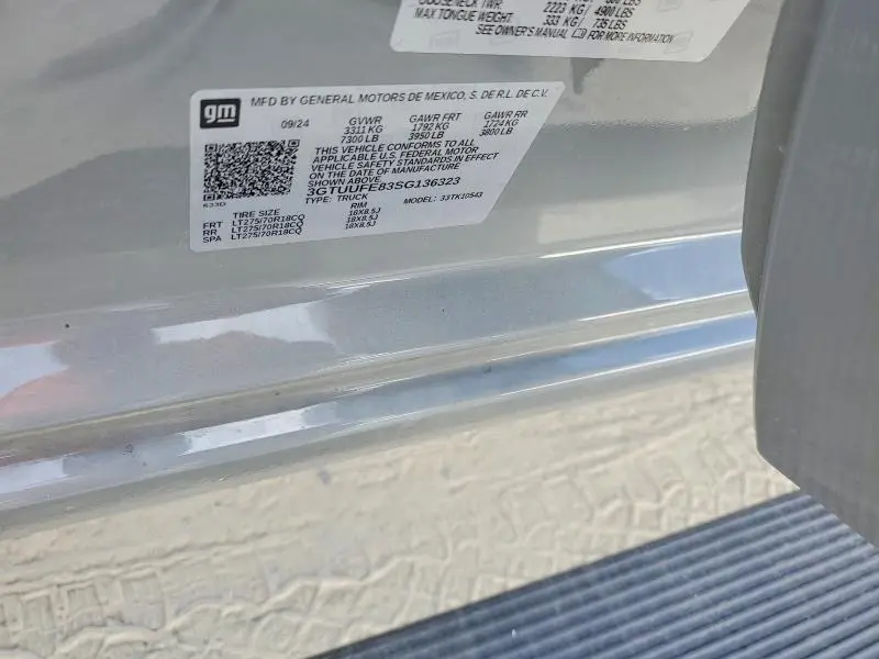 2025 GMC SIERRA K1500 AT4X  