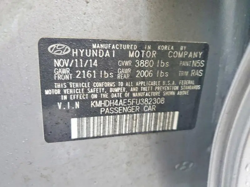 2015 HYUNDAI ELANTRA SE  