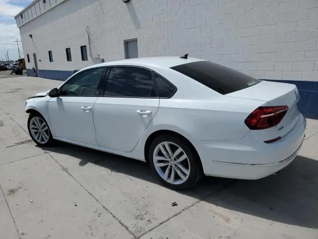 2019 VOLKSWAGEN PASSAT WOLFSBURG  