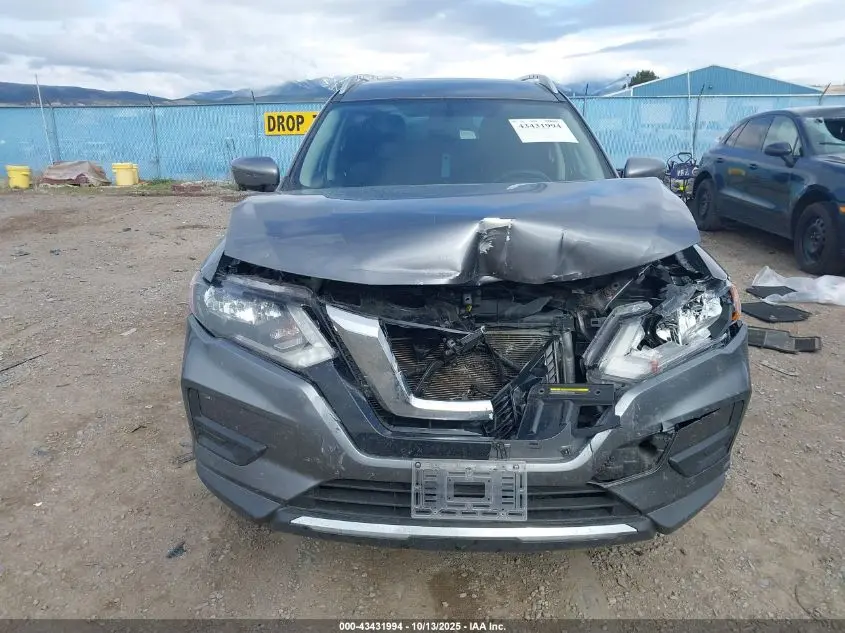 2017 NISSAN ROGUE SV