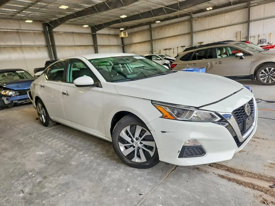 2019 NISSAN ALTIMA S  