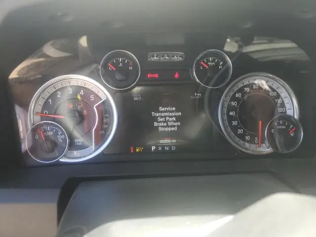 2016 RAM 1500 SLT  