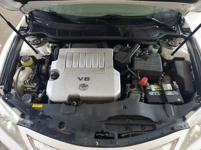 2011 TOYOTA CAMRY LE V6  