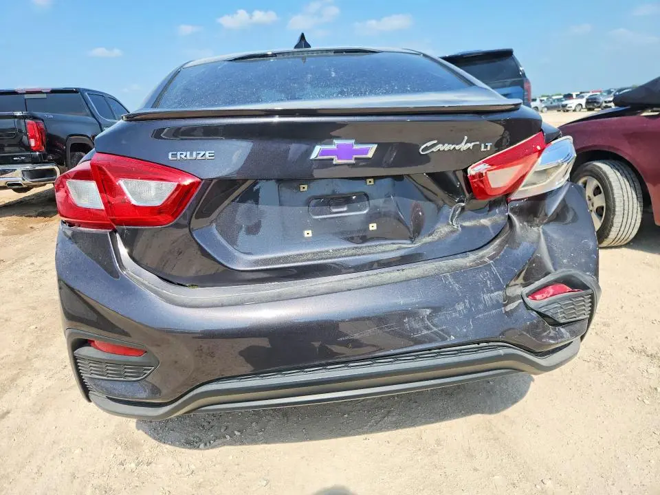 2017 CHEVROLET CRUZE LT  