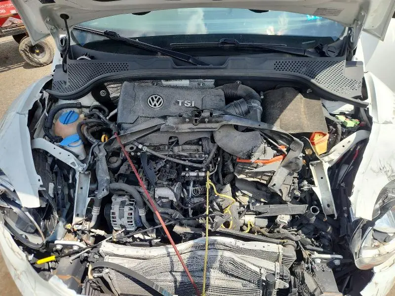2015 VOLKSWAGEN BEETLE 1.8T  