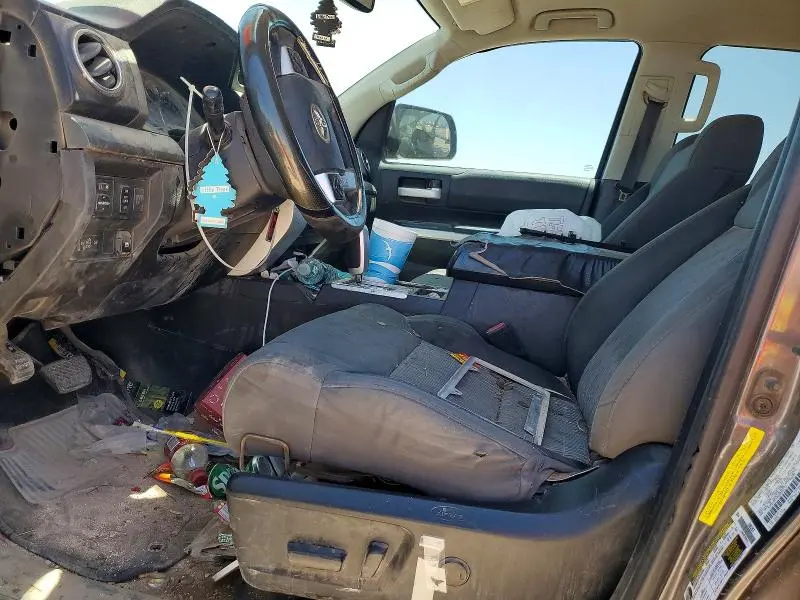 2016 TOYOTA TUNDRA CREWMAX SR5  