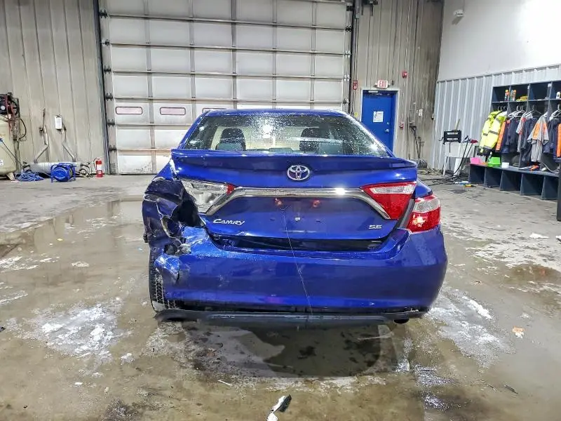 2016 TOYOTA CAMRY LE  