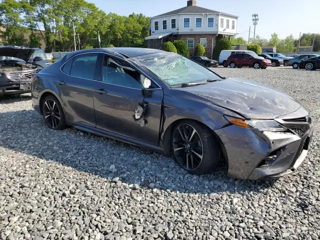 2018 TOYOTA CAMRY XSE  