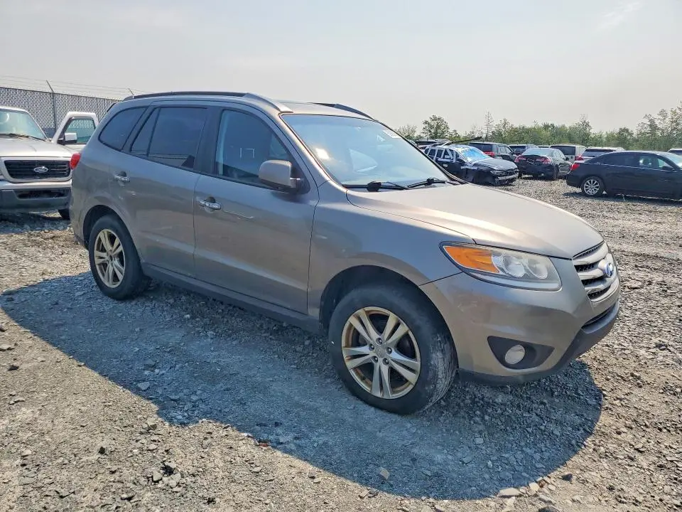 2012 HYUNDAI SANTA FE SE  