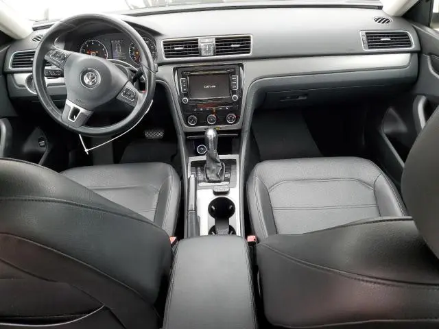 2014 VOLKSWAGEN PASSAT SE  