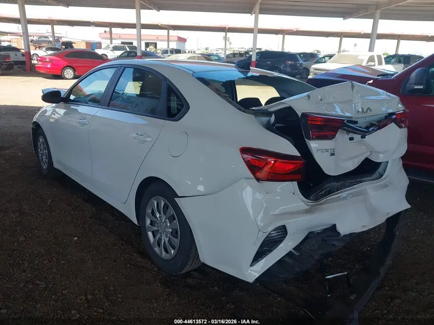 2023 KIA FORTE LX