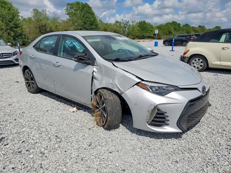 2018 TOYOTA COROLLA SE  