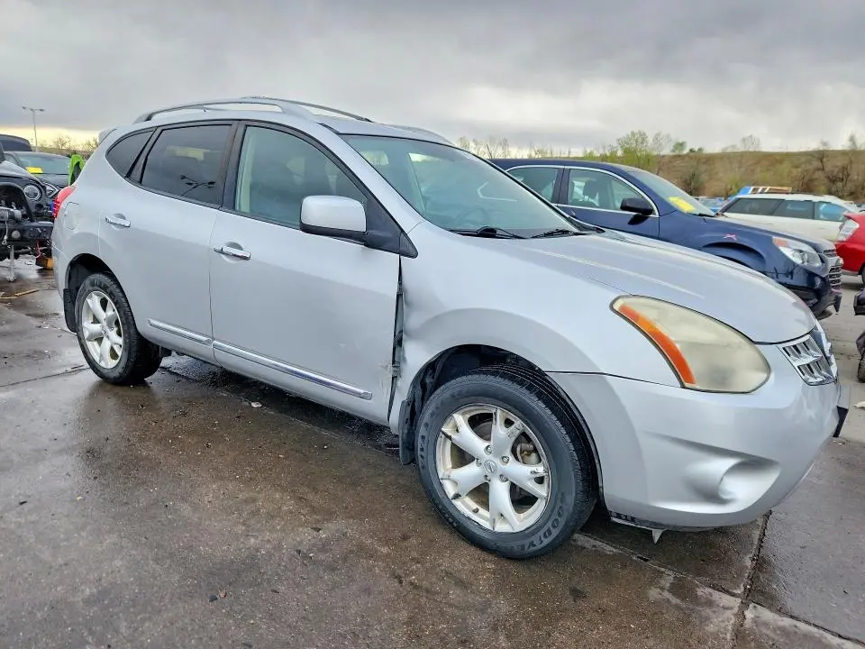 2011 NISSAN ROGUE S  