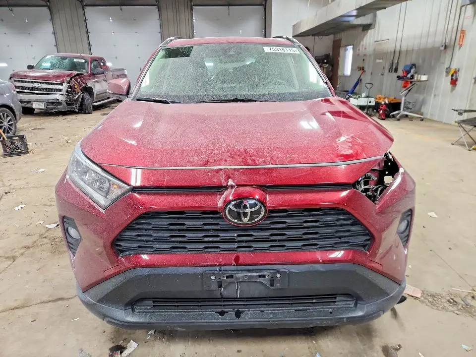 2019 TOYOTA RAV4 XLE  