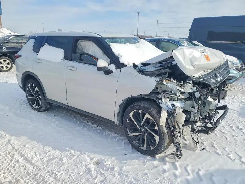 2022 MITSUBISHI OUTLANDER ES  