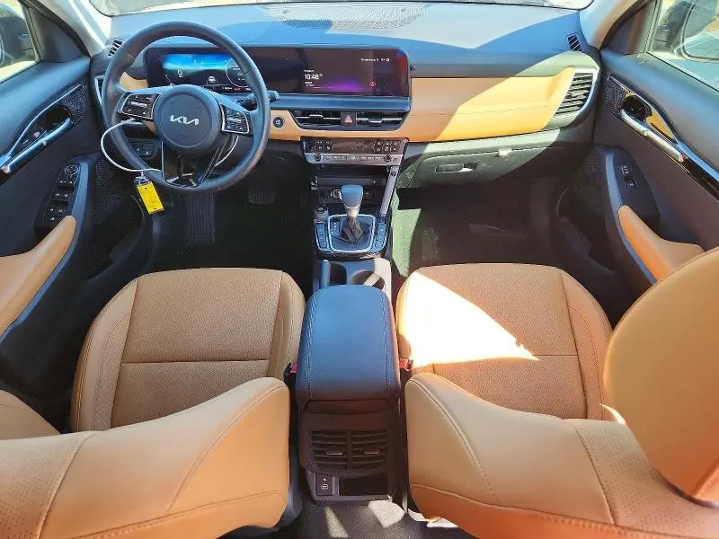 2025 KIA SELTOS EX  