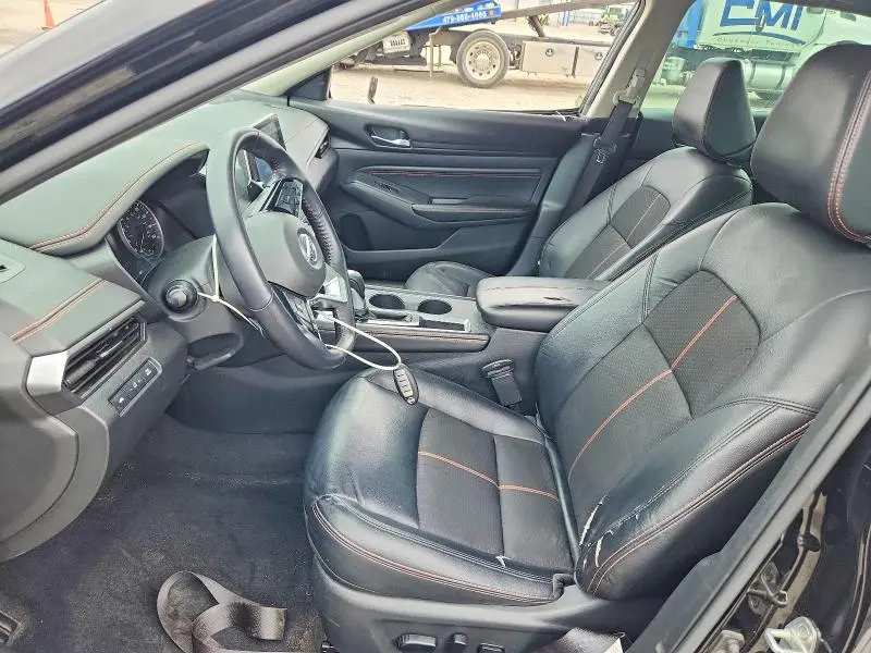 2021 NISSAN ALTIMA SR  