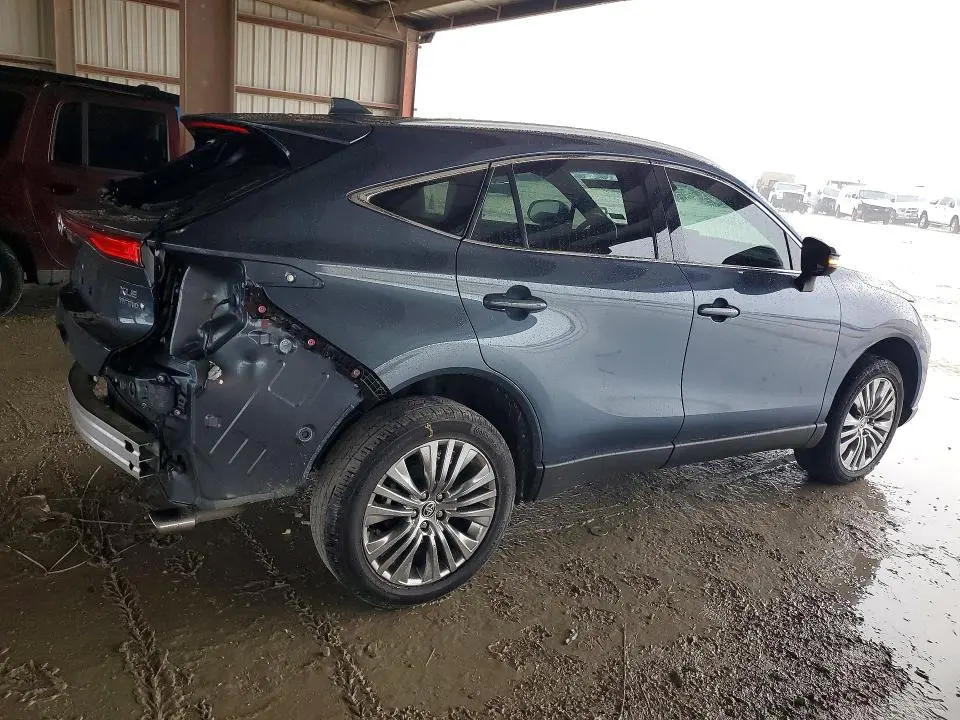 2022 TOYOTA VENZA XLE  