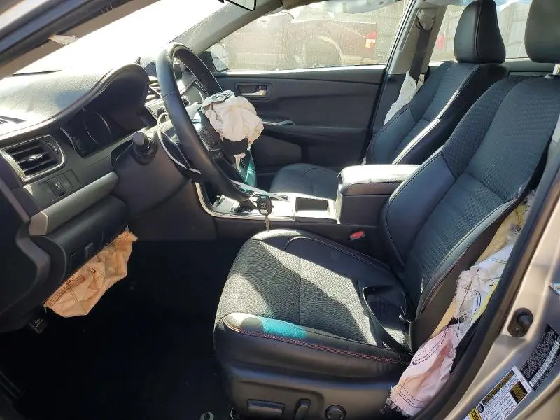 2015 TOYOTA CAMRY SE  