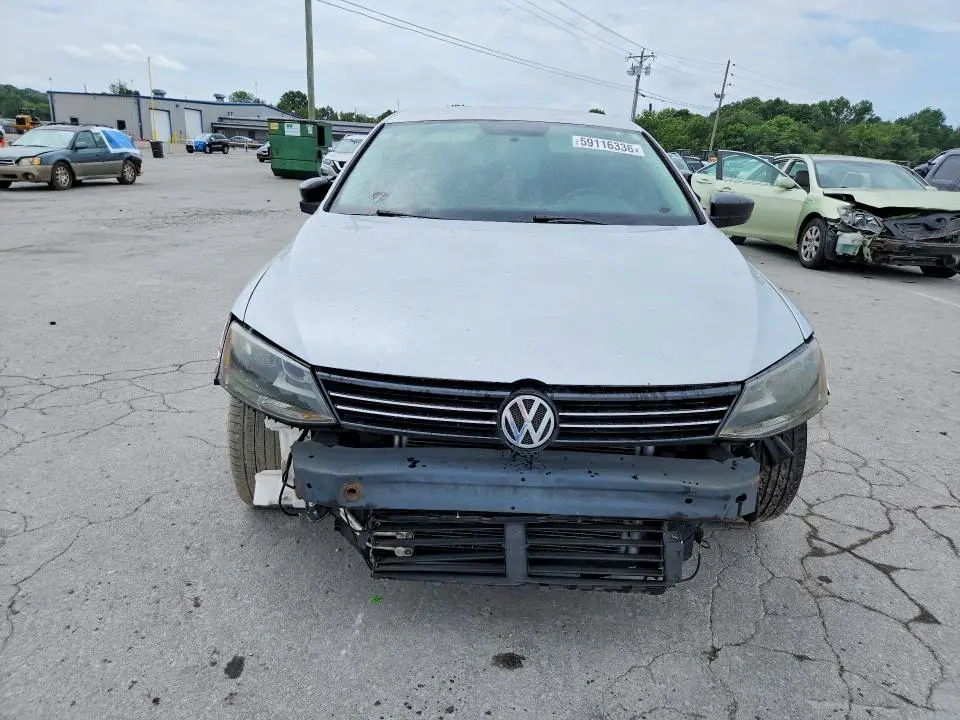 2015 VOLKSWAGEN JETTA SE  