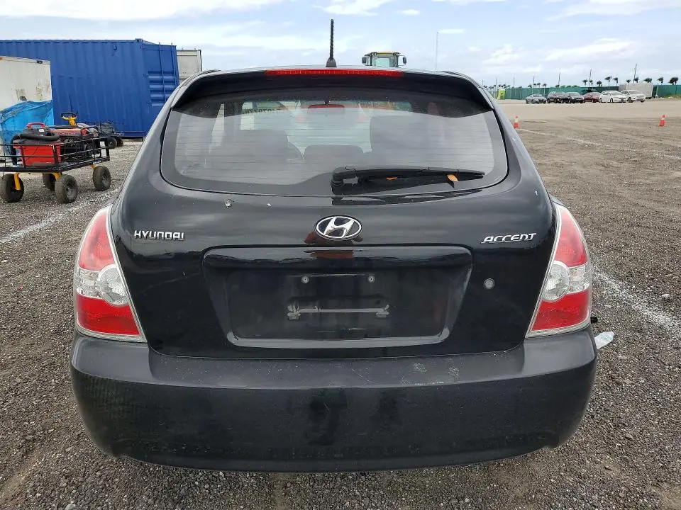 2010 HYUNDAI ACCENT GS  