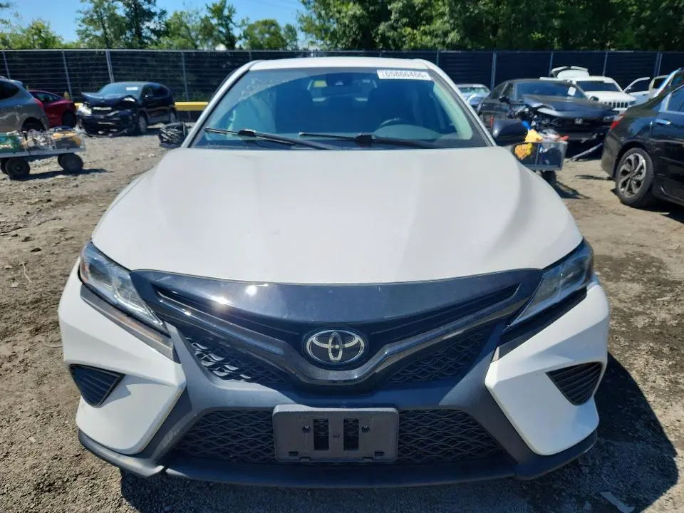 2020 TOYOTA CAMRY SE NIGHTSHADE  