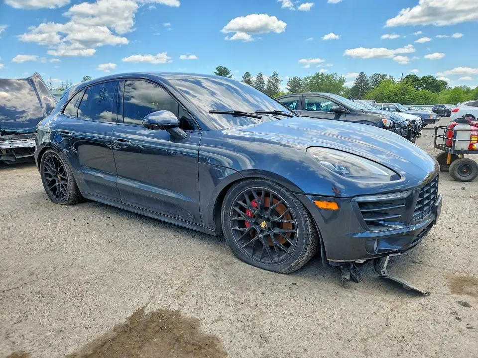 2017 PORSCHE MACAN GTS  