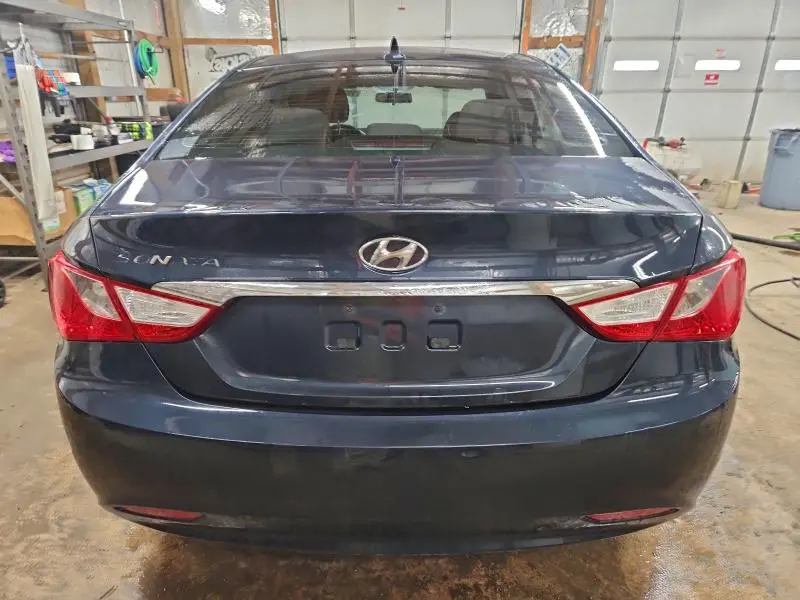 2011 HYUNDAI SONATA GLS  