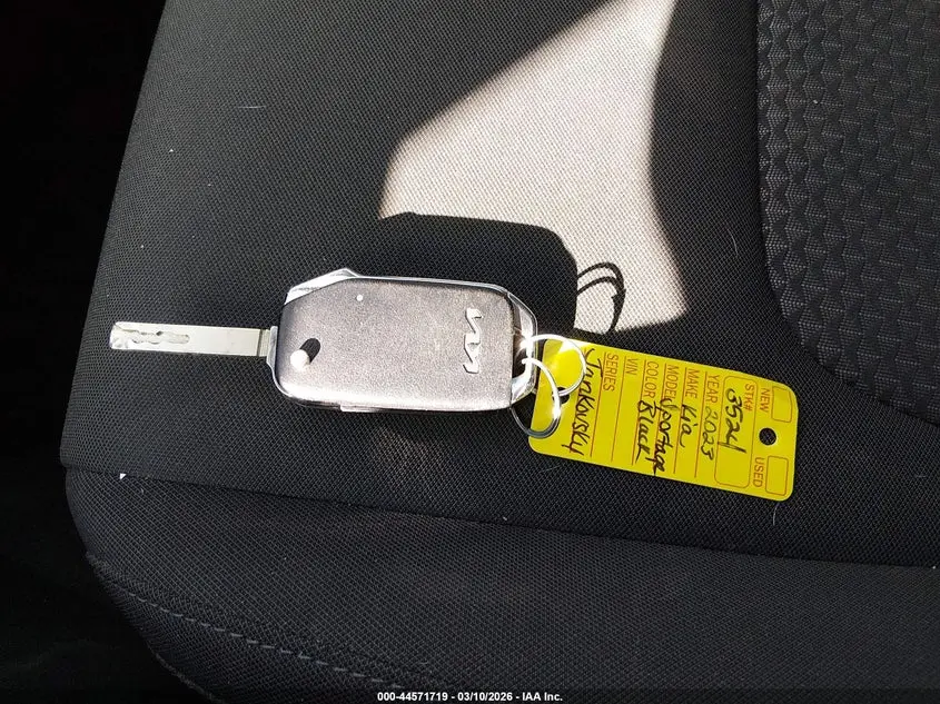 2023 KIA SPORTAGE LX