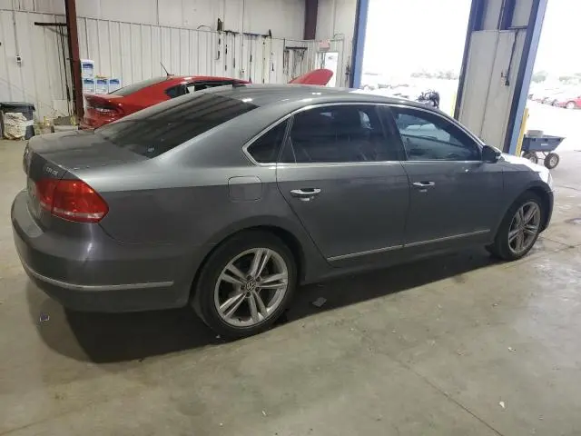2013 VOLKSWAGEN PASSAT SE  