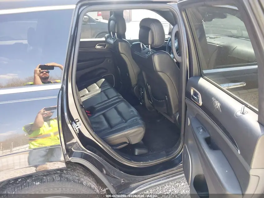 2016 JEEP GRAND CHEROKEE SUMMIT