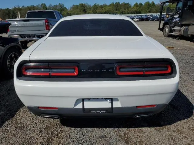 2016 DODGE CHALLENGER SXT  