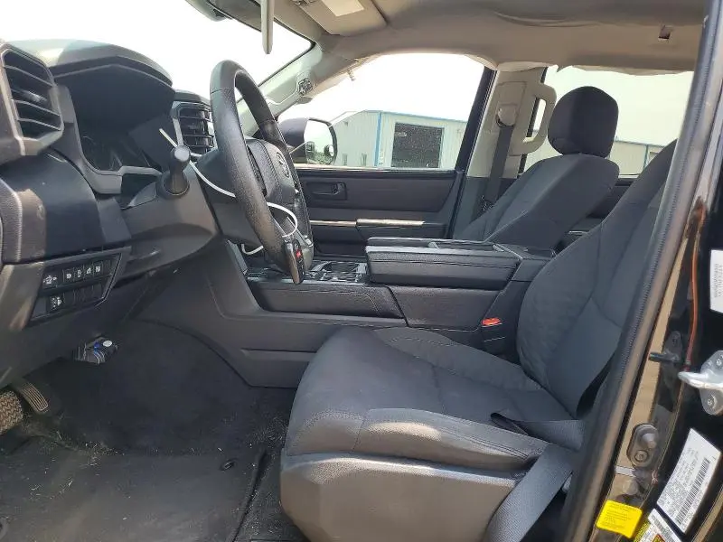 2023 TOYOTA TUNDRA SR  