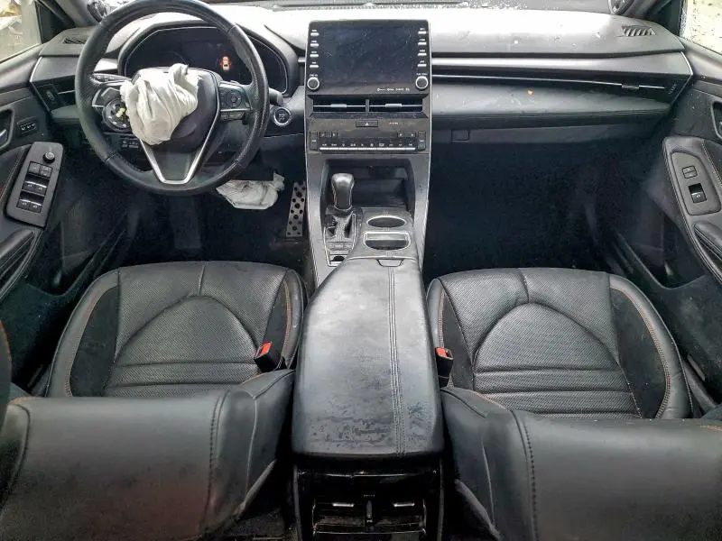 2019 TOYOTA AVALON XLE  
